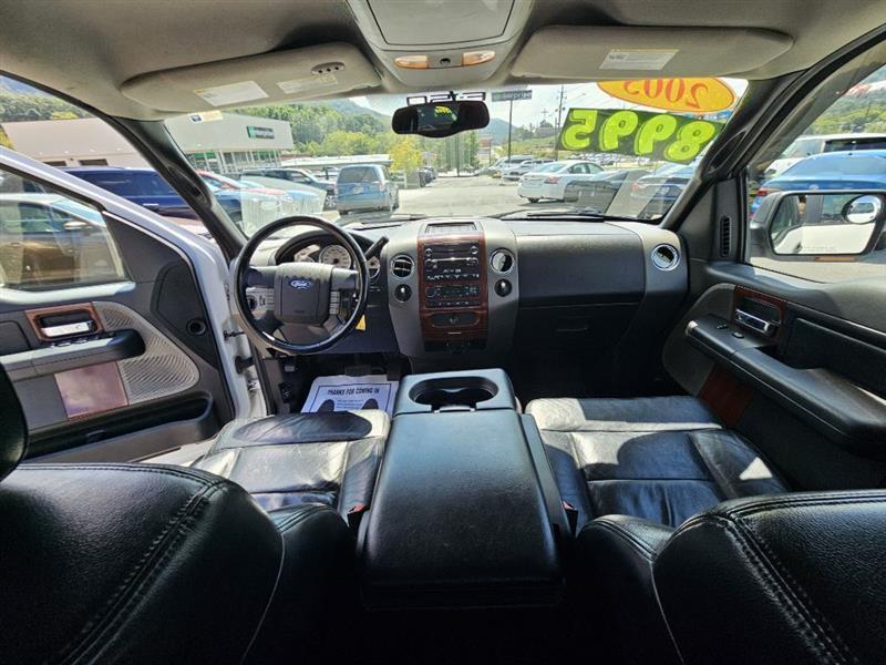 Ford F-150 Lariat SuperCrew 4WD 2005