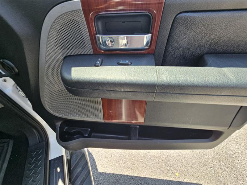 Ford F-150 Lariat SuperCrew 4WD 2005
