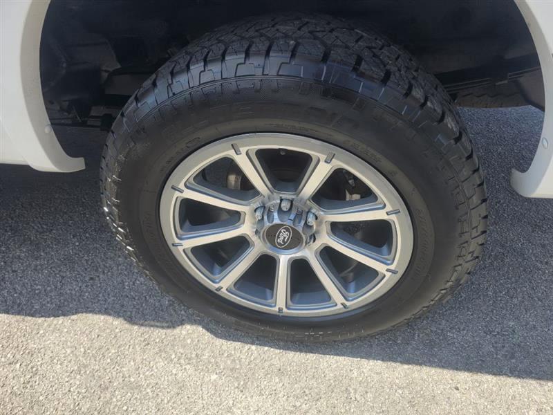Ford F-150 Lariat SuperCrew 4WD 2005