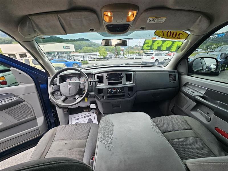 Dodge Ram 1500 SLT Quad Cab 2WD 2007