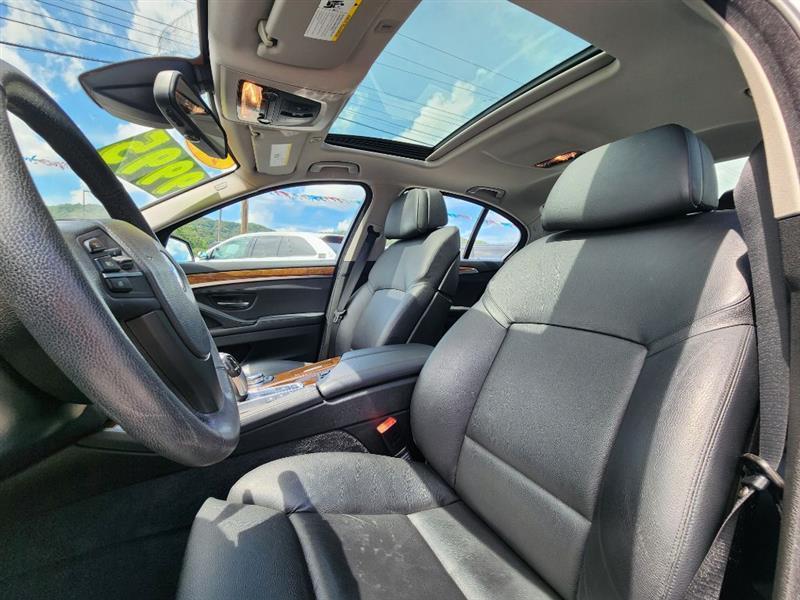 BMW 5-Series 550i xDrive 2012