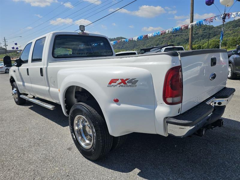 Ford F-350 SD XL Crew Cab 4WD DRW 2006