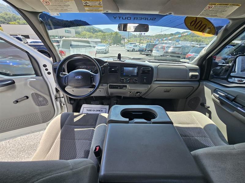 Ford F-350 SD XL Crew Cab 4WD DRW 2006