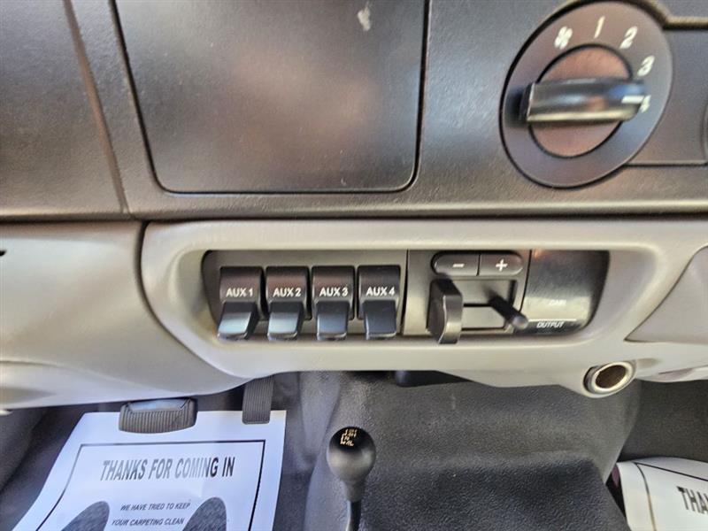Ford F-350 SD XL Crew Cab 4WD DRW 2006