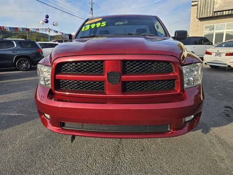 RAM 1500 ST SWB 4WD 2012