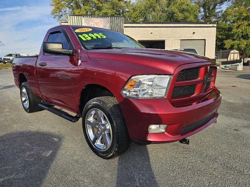 RAM 1500 ST SWB 4WD 2012