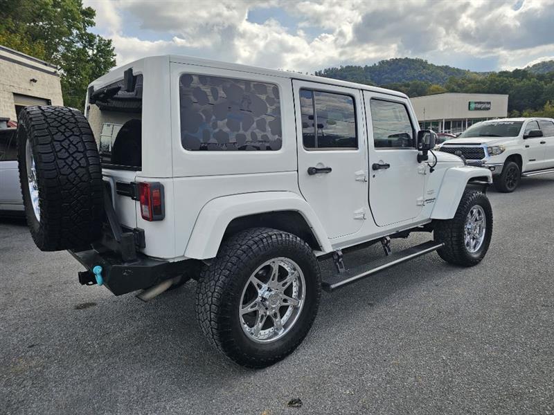 Jeep Wrangler Unlimited Sahara 4WD 2011