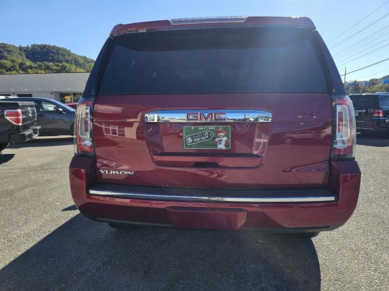 GMC Yukon Denali 4WD 2015