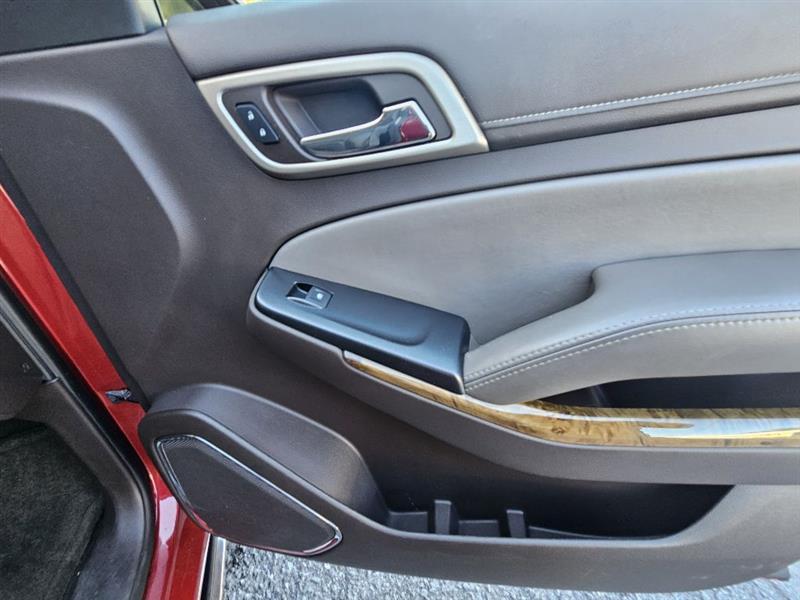 GMC Yukon Denali 4WD 2015