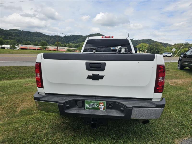 Chevrolet Silverado 2500HD Work Truck Crew Cab 4WD 2011