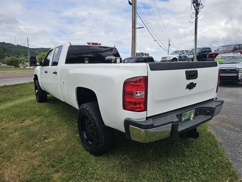 Chevrolet Silverado 2500HD Work Truck Crew Cab 4WD 2011