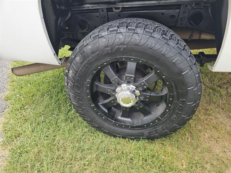 Chevrolet Silverado 2500HD Work Truck Crew Cab 4WD 2011