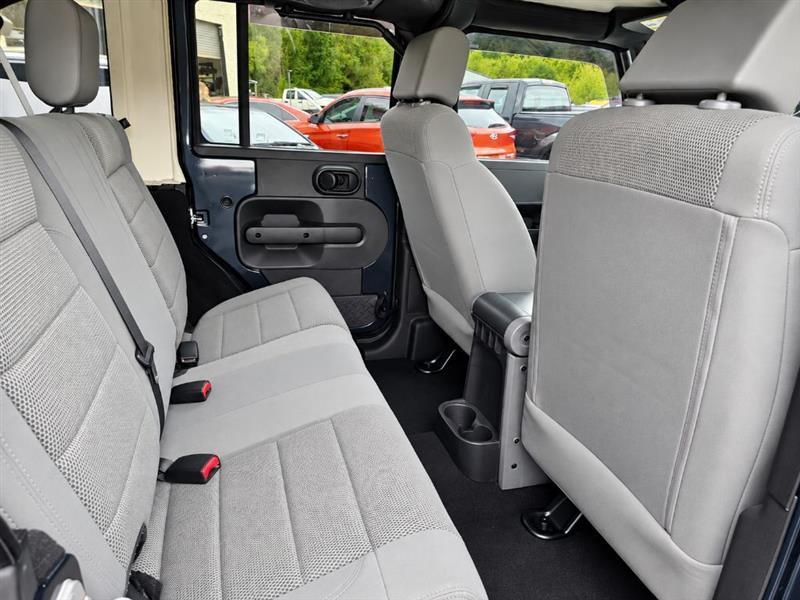 Jeep Wrangler Unlimited Sahara 4WD 2007