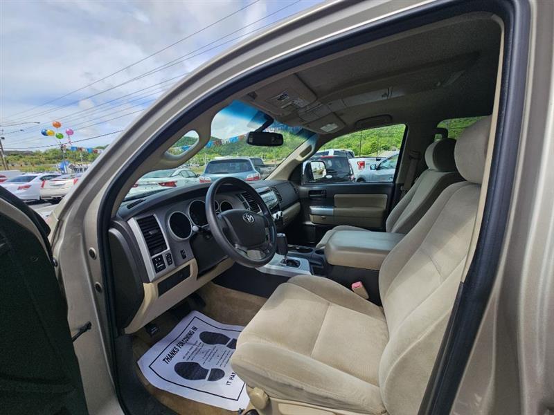 Toyota Sequoia SR5 5.7L 2WD 2008