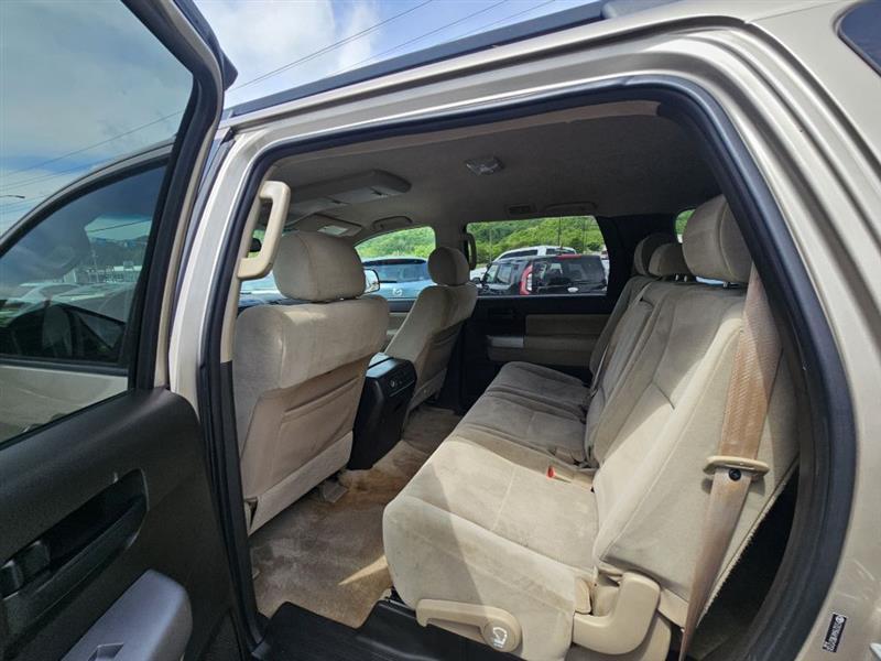 Toyota Sequoia SR5 5.7L 2WD 2008