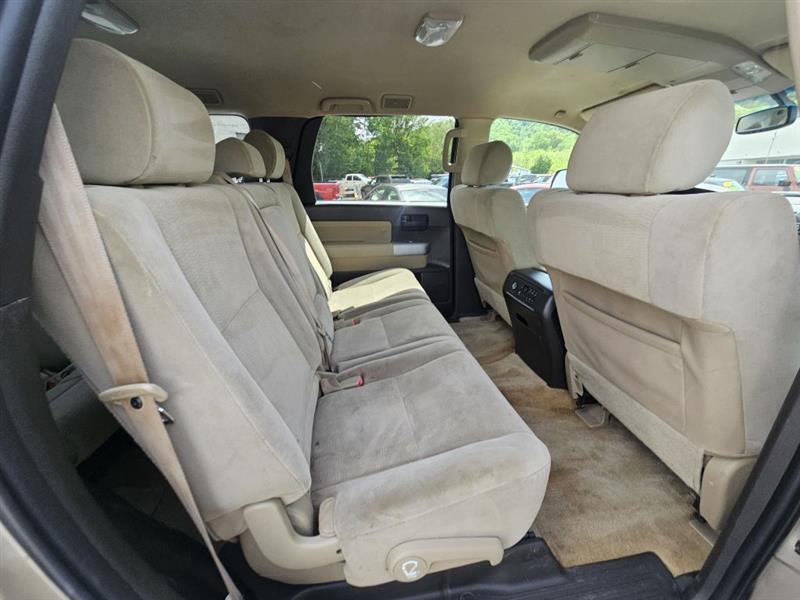 Toyota Sequoia SR5 5.7L 2WD 2008