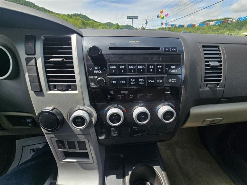 Toyota Sequoia SR5 5.7L 2WD 2008