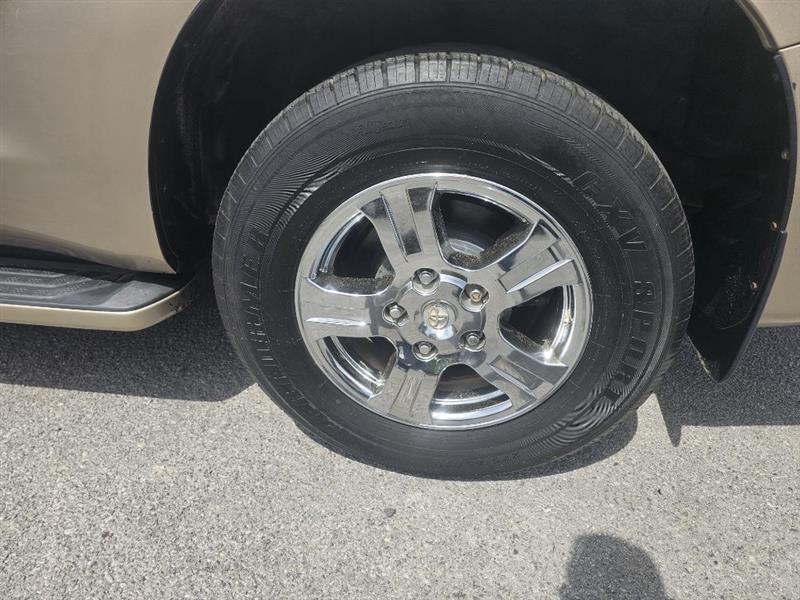 Toyota Sequoia SR5 5.7L 2WD 2008