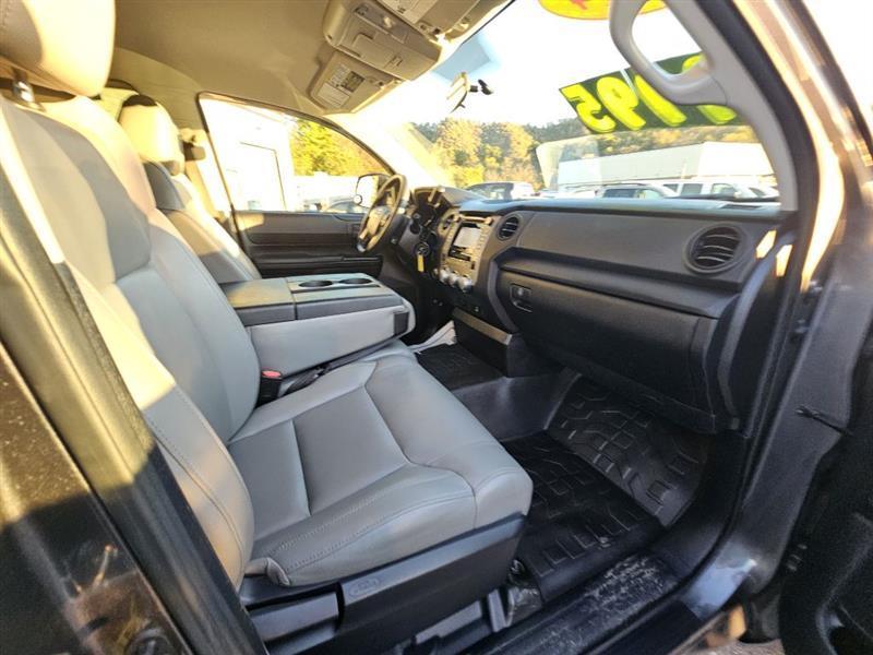 Toyota Tundra SR5 4.6L V8 Double Cab 4WD 2014
