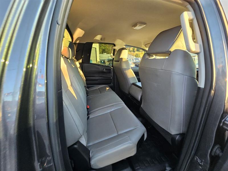 Toyota Tundra SR5 4.6L V8 Double Cab 4WD 2014