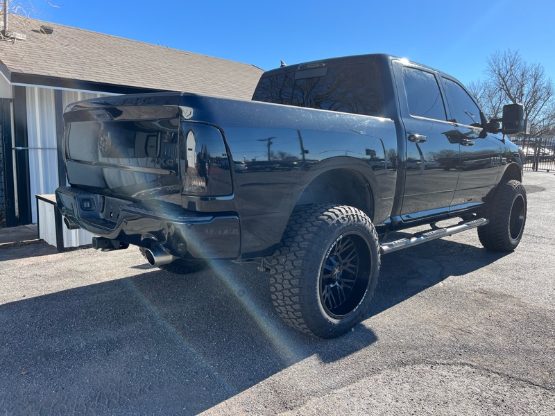 RAM 1500 4WD Crew Cab 140.5" Big Horn 2018