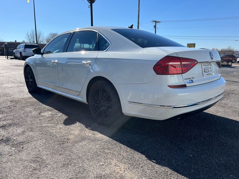 Volkswagen Passat SE 6A 2016