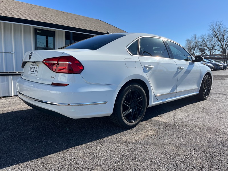 Volkswagen Passat SE 6A 2016