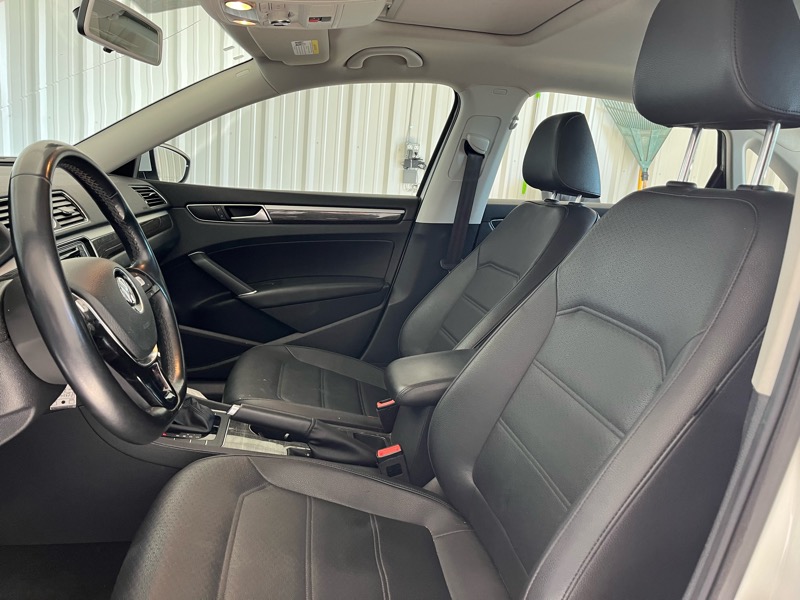 Volkswagen Passat SE 6A 2016