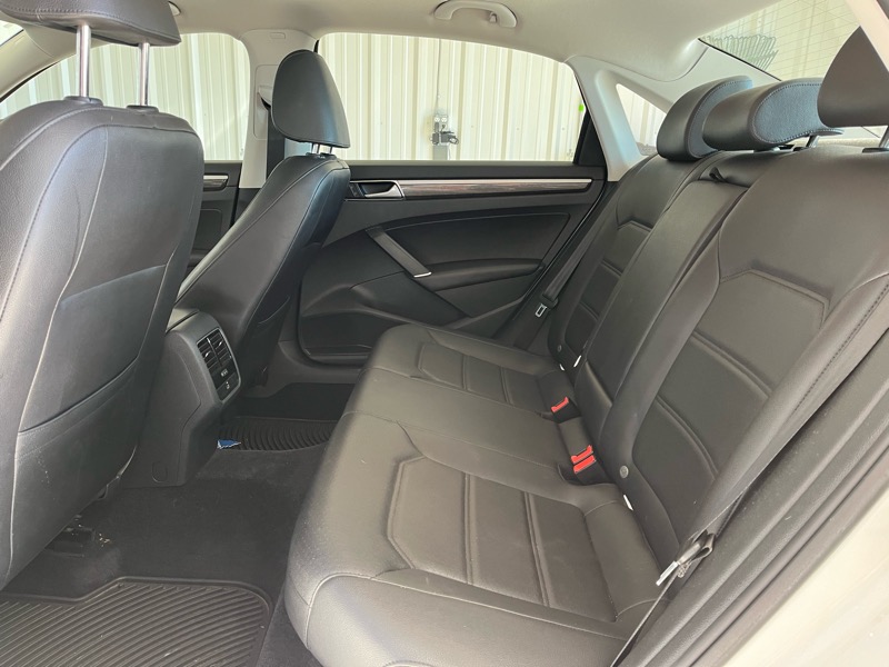 Volkswagen Passat SE 6A 2016