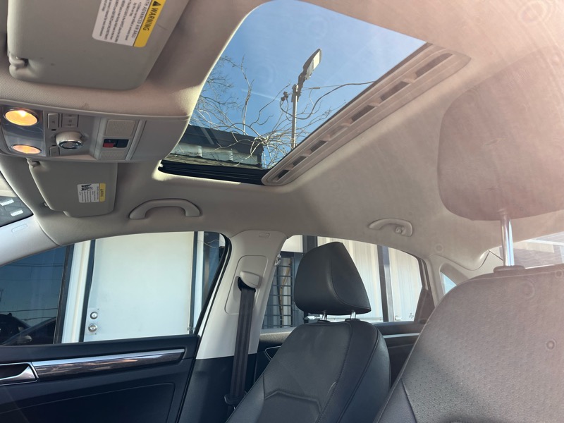 Volkswagen Passat SE 6A 2016