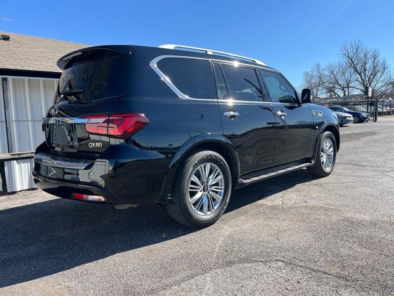 Infiniti QX80 LUXE 2019