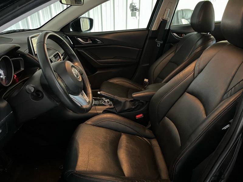 Mazda MAZDA3 i Grand Touring AT 5-Door 2015