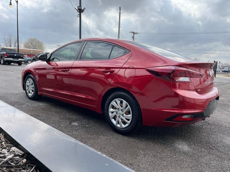Hyundai Elantra SE 4D Sedan at 2020