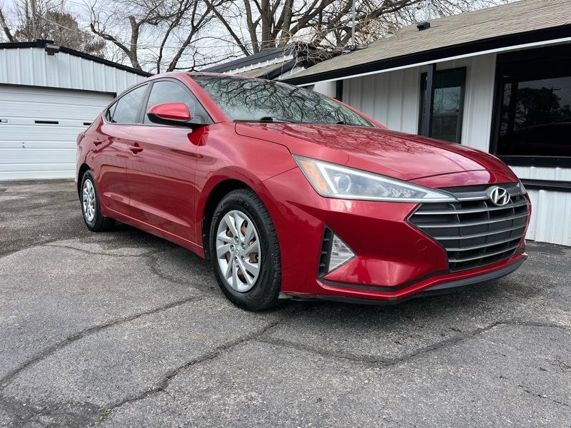 Hyundai Elantra SE 4D Sedan at 2020