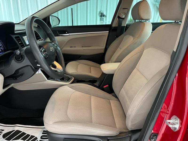 Hyundai Elantra SE 4D Sedan at 2020