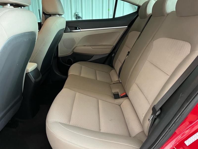 Hyundai Elantra SE 4D Sedan at 2020