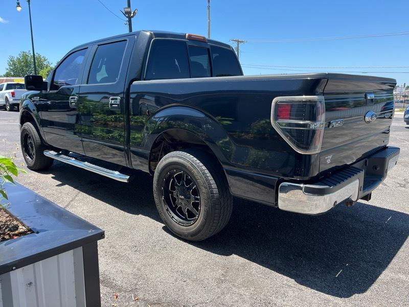 Ford F-150 2WD SuperCrew 145" XLT 2012
