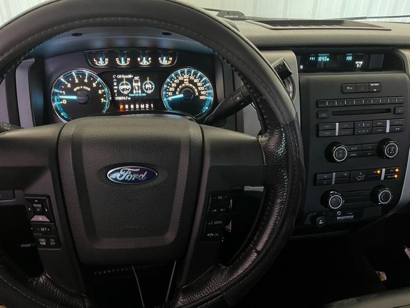Ford F-150 2WD SuperCrew 145" XLT 2012