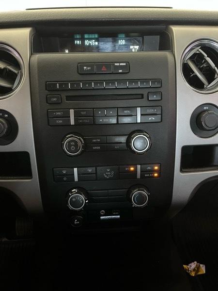 Ford F-150 2WD SuperCrew 145" XLT 2012