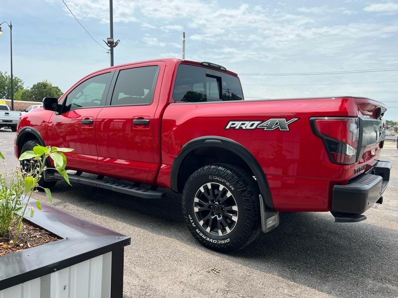 Nissan Titan PRO-4X Crew Cab 4WD 2020
