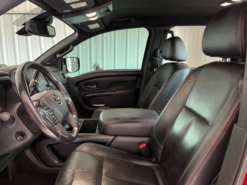 Nissan Titan PRO-4X Crew Cab 4WD 2020
