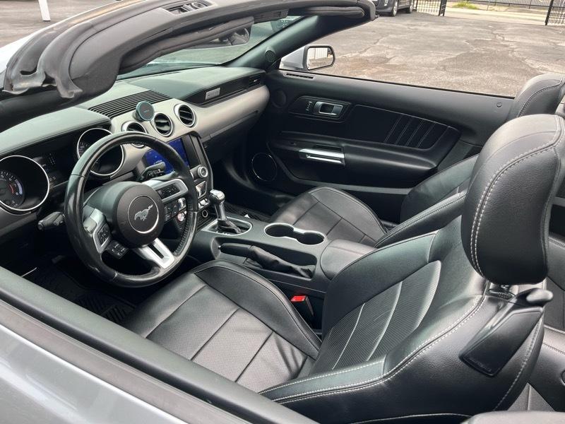 Ford Mustang EcoBoost Premium Convertible 2021