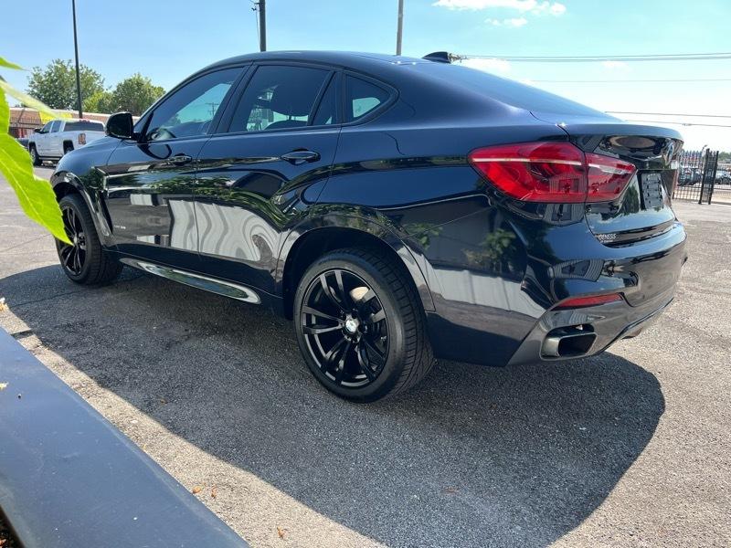 BMW X6 xDrive50i 2016