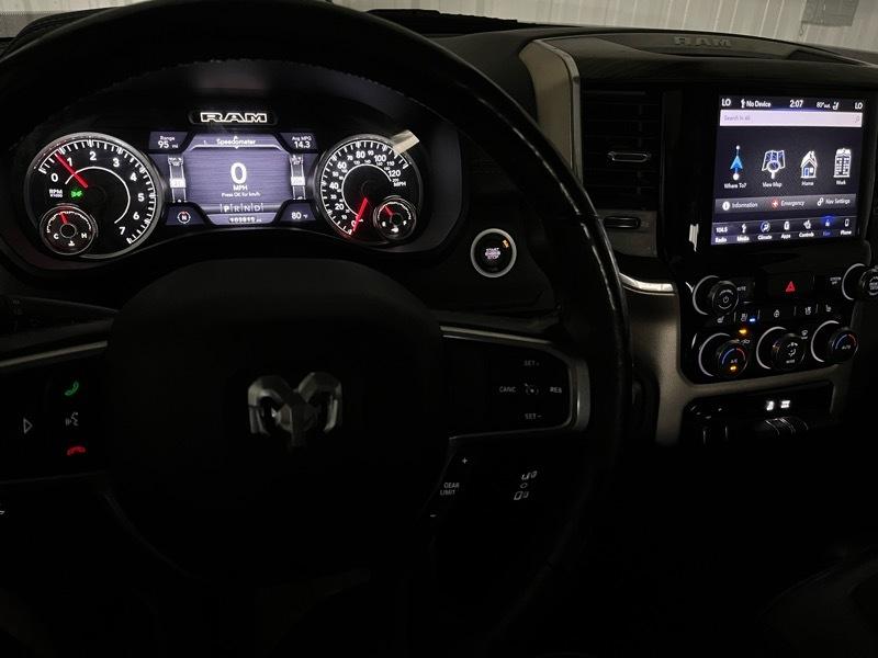 RAM 1500 Laramie Crew Cab SWB 4WD 2019