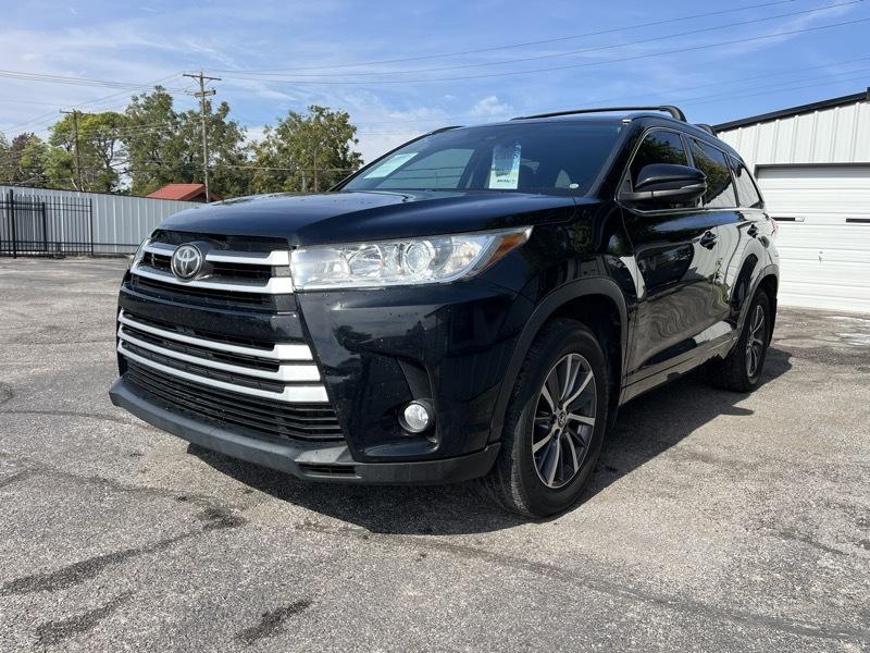 Toyota Highlander XLE AWD V6 2017