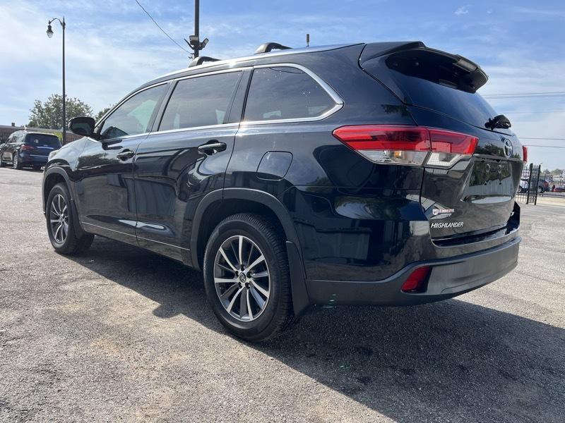 Toyota Highlander XLE AWD V6 2017