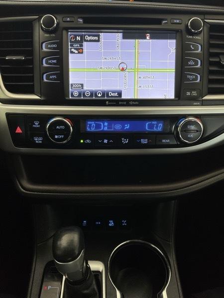 Toyota Highlander XLE AWD V6 2017