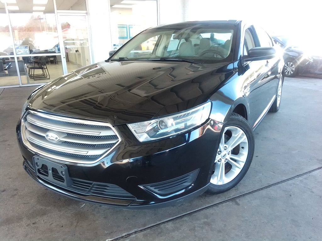 2017 Ford Taurus SE FWD