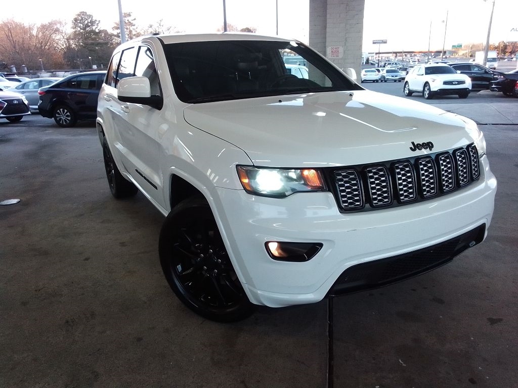 Jeep Grand Cherokee Laredo 4WD 2018