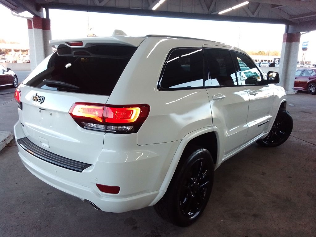 Jeep Grand Cherokee Laredo 4WD 2018
